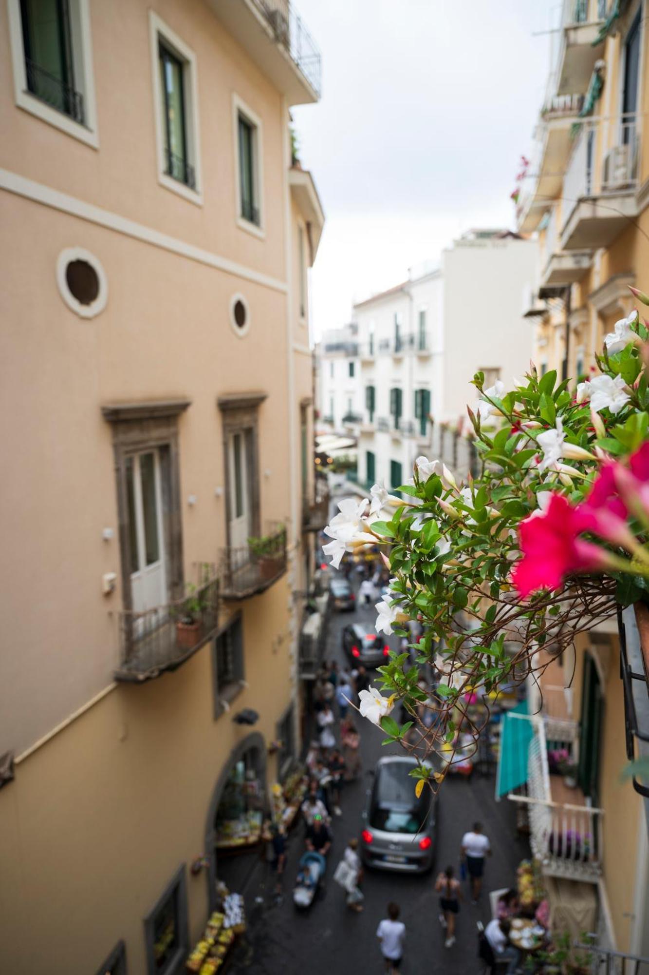 Aparthotel Antica Repubblica In Amalfi Center At 100Mt From The Sea Bagian luar foto